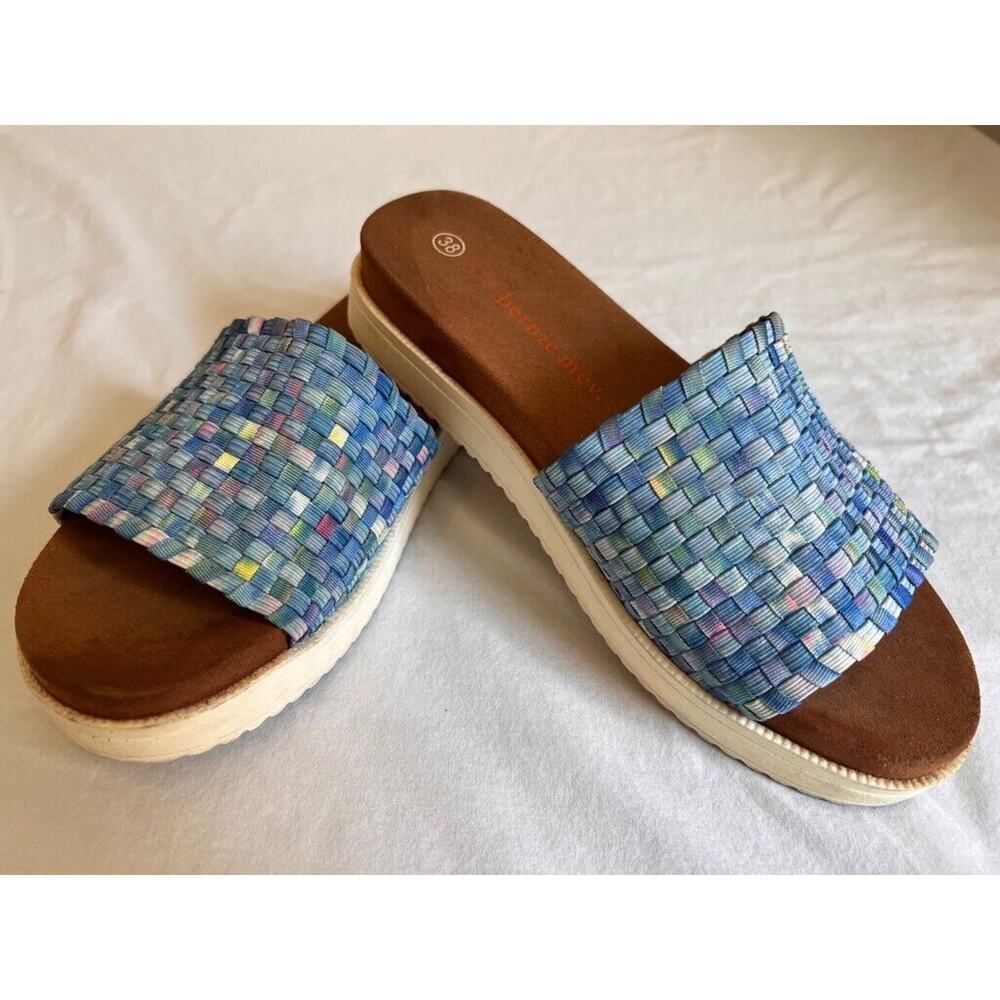 Bernie Mev Capri Slides Sandals Blue Geometric Woven Memory Foam 7.5 Beach